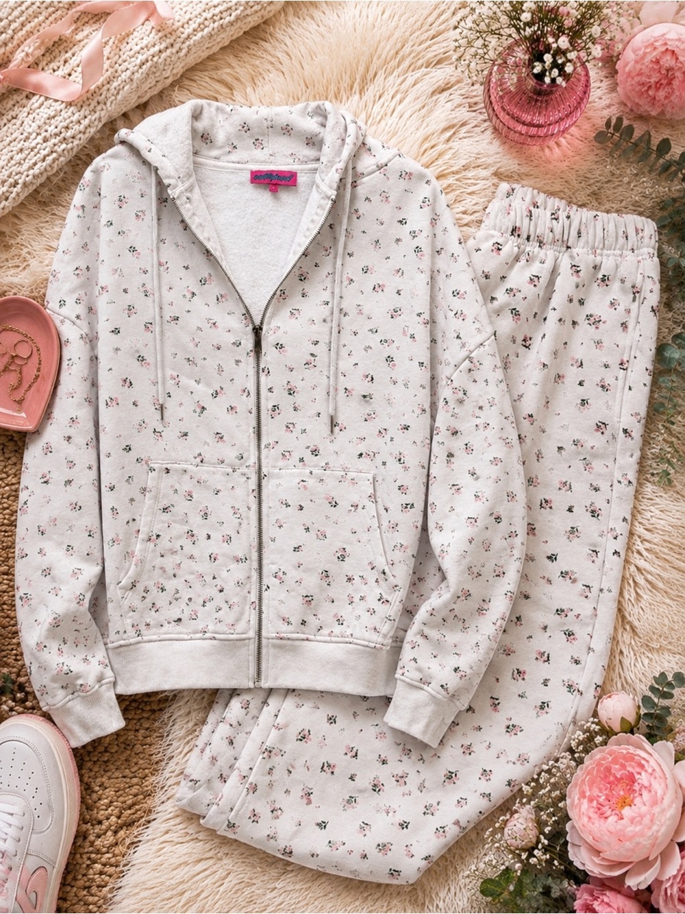 Edikted Bouquet Floral Zip Up Hoodie and Jogger Matching Set White Pink Ditsy L